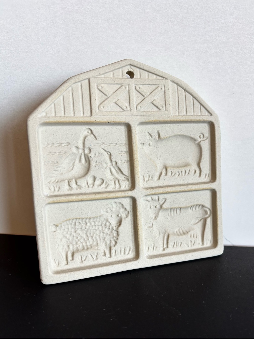 Vintage The Pampered Chef Farmyard Friends Stoneware Cookie Mold 1994